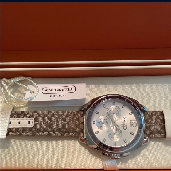Authentic coach watch new with box and tag - Picture 2 of 4